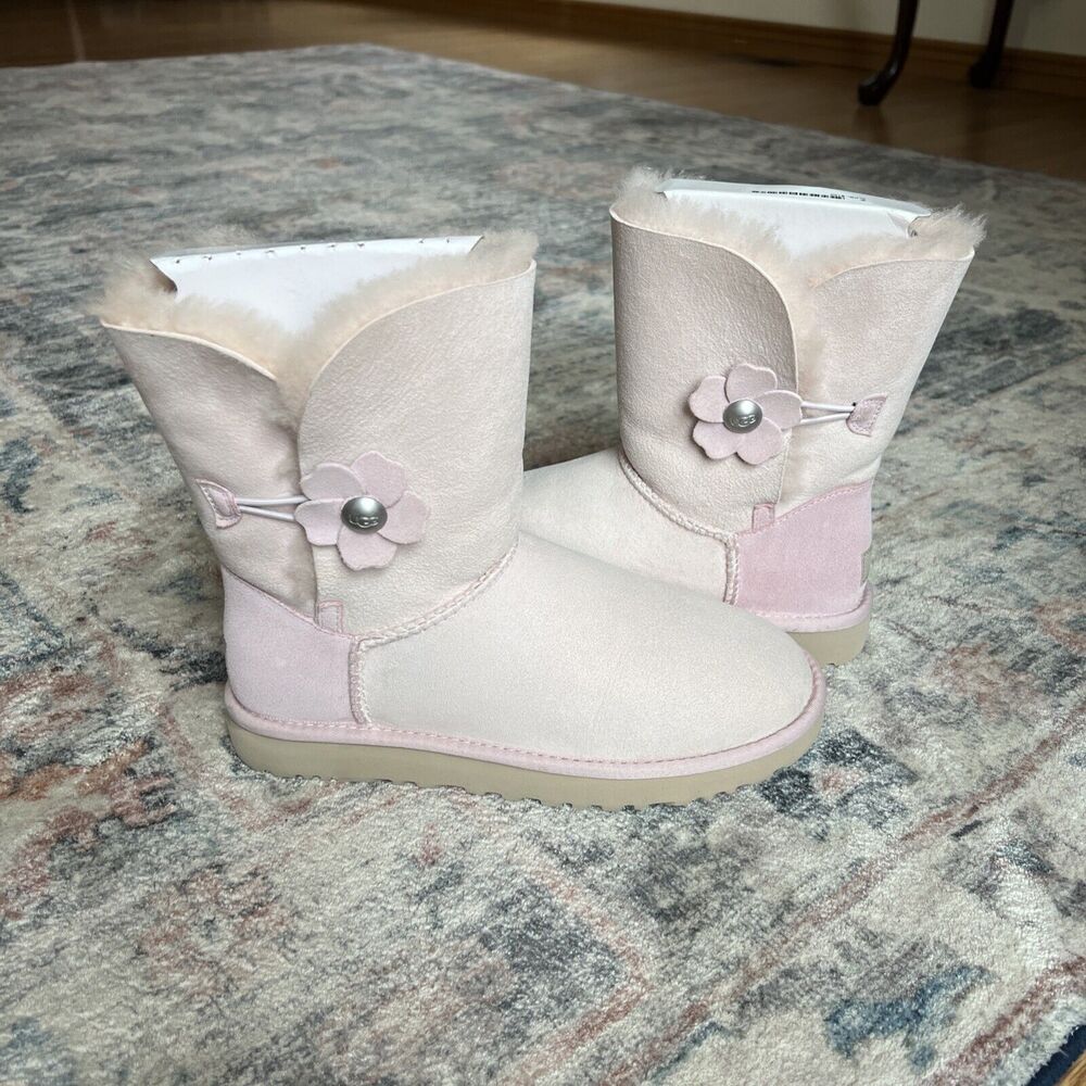 Womens UGG Boots Sz 9 Bailey Button Poppy Seashell Pink Coquette Sold Out